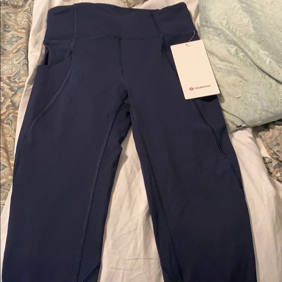 Brand New Lululemon size 4 leggings - Picture 1 of 2
